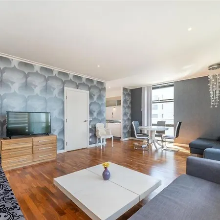 Penthouse Canary Wharf - Free Wifi London Exterior photo
