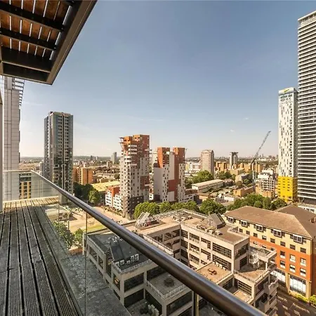 Penthouse Canary Wharf - Free Wifi London Exterior photo