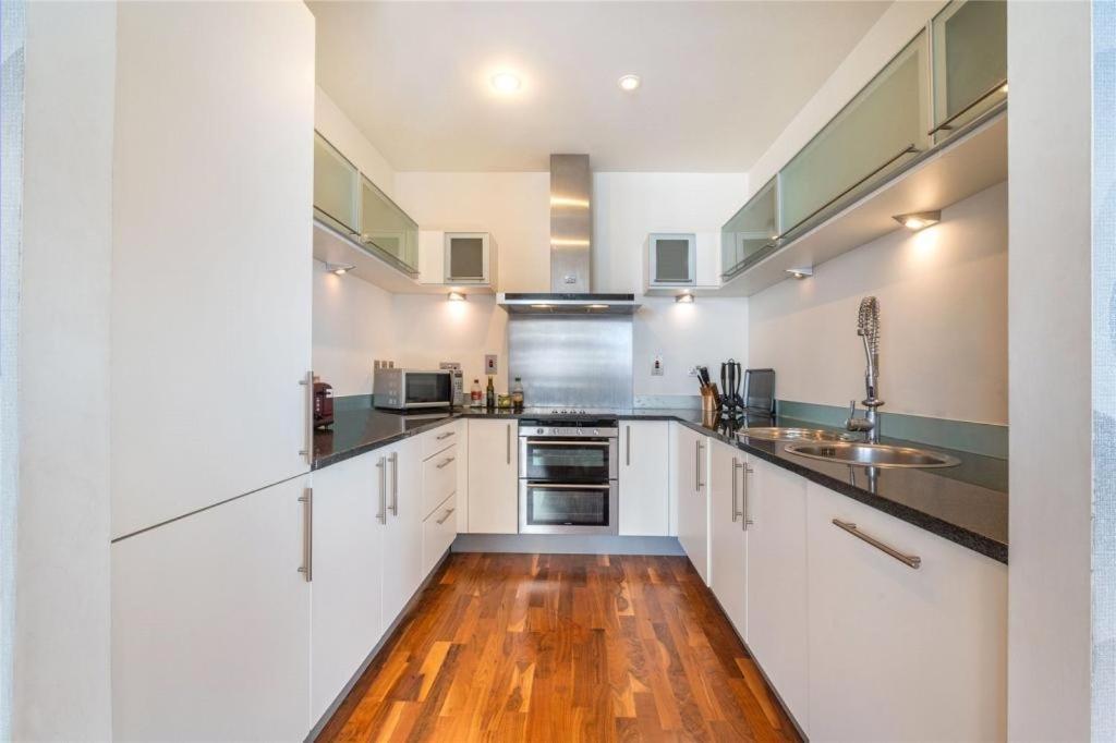Апартаменты Penthouse Canary Wharf - Free Wifi *
